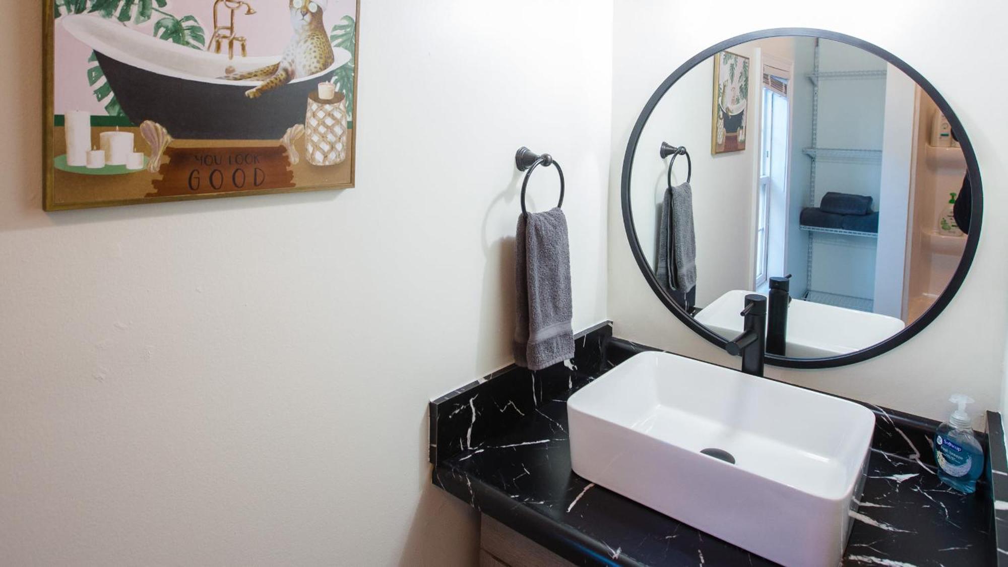 Villa 5 Mins To Speedway! Walk To Zoo, Wr Park, Iupui! Indianápolis Exterior foto