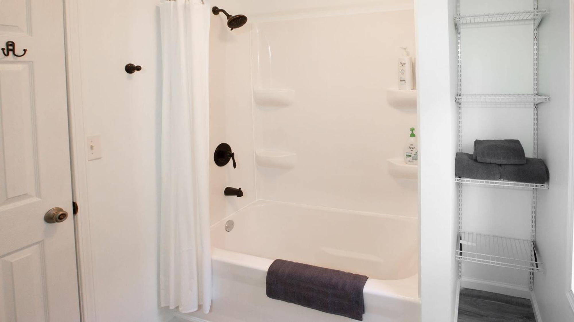 Villa 5 Mins To Speedway! Walk To Zoo, Wr Park, Iupui! Indianápolis Exterior foto