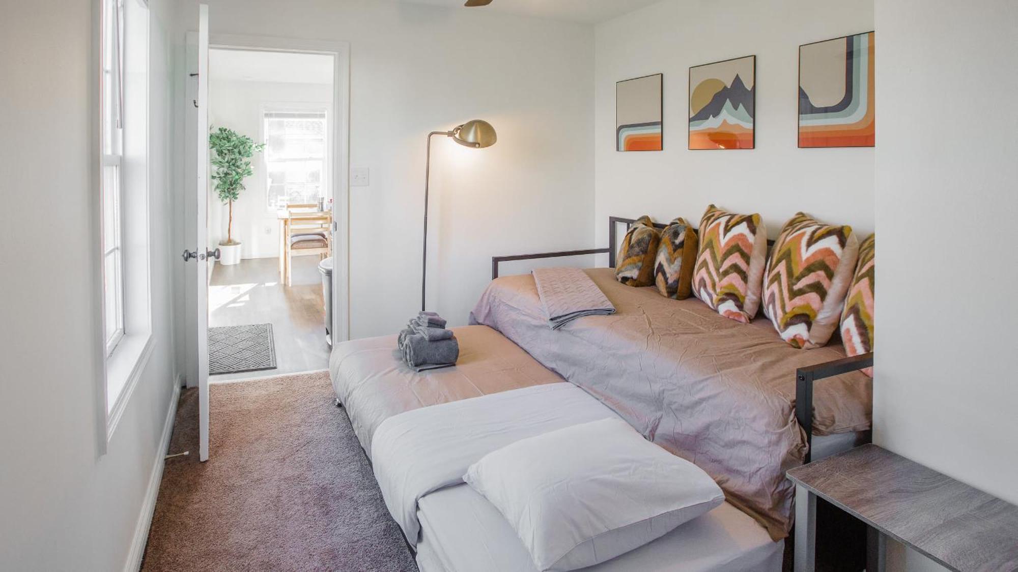 Villa 5 Mins To Speedway! Walk To Zoo, Wr Park, Iupui! Indianápolis Exterior foto