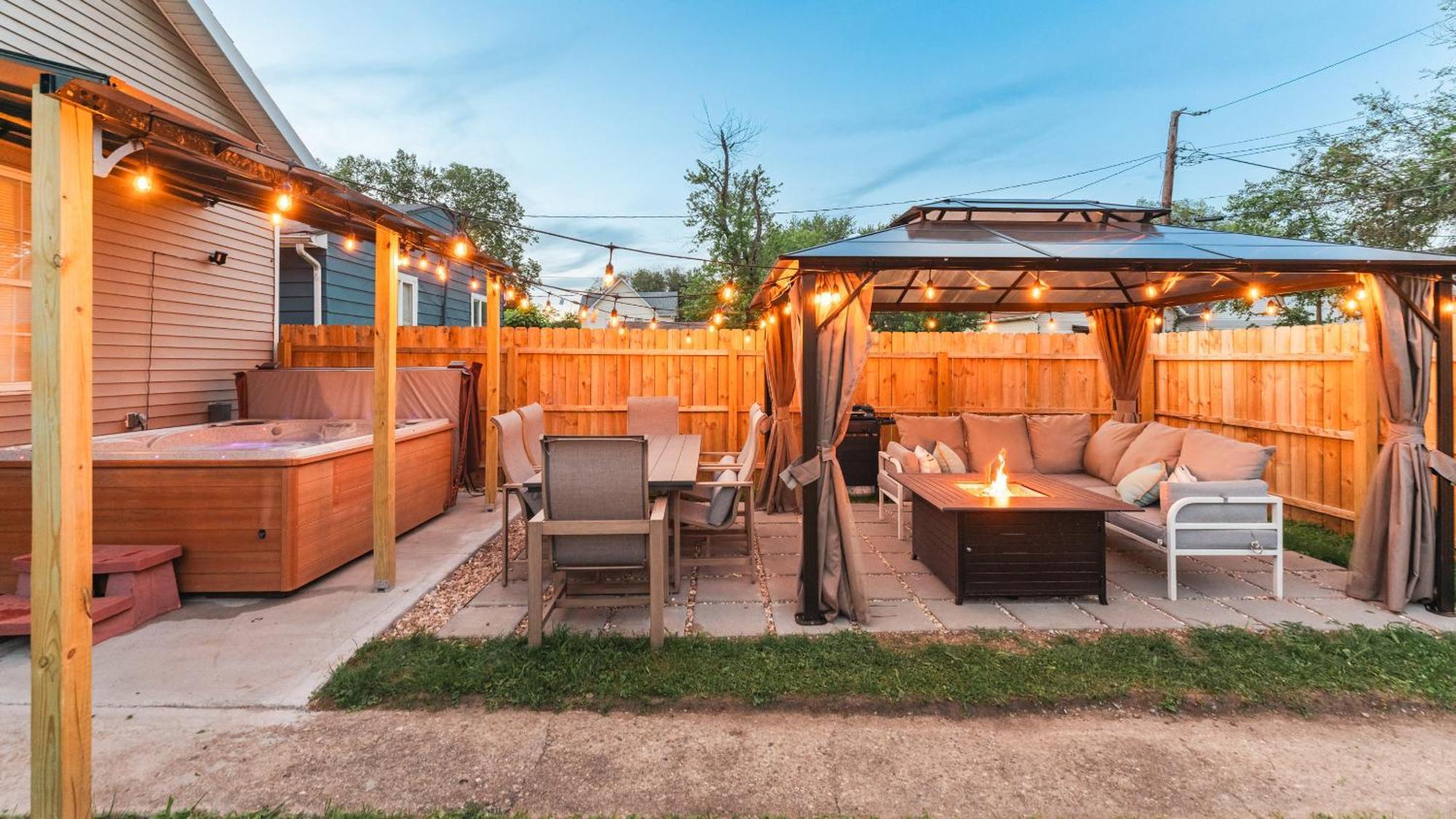Villa 5 Mins To Speedway! Walk To Zoo, Wr Park, Iupui! Indianápolis Exterior foto